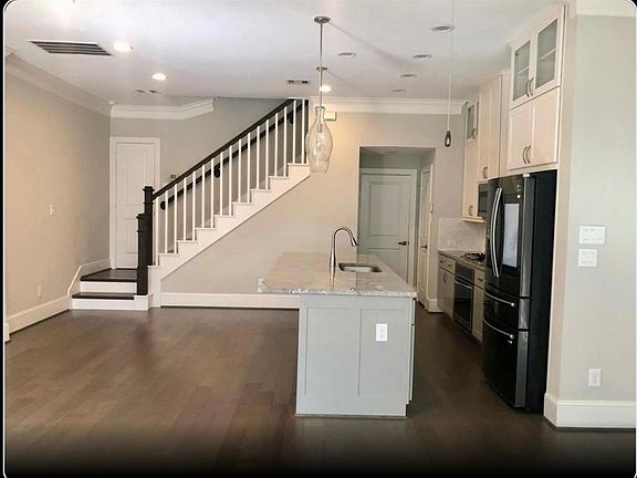 5th image of 11922 McNabb Ln