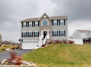 346 Hunters Field Cir, Clairton, PA