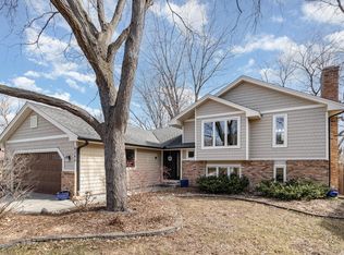6260 Magnolia Ln N, Maple Grove, MN 55369