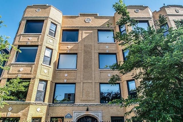 1st image of 3106 W Lyndale St APT 1A