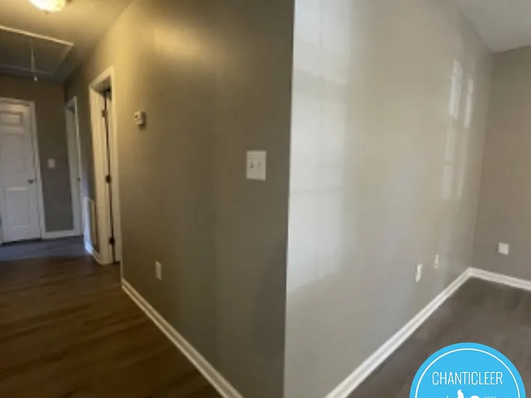 912 Dayton St — Photo 6
