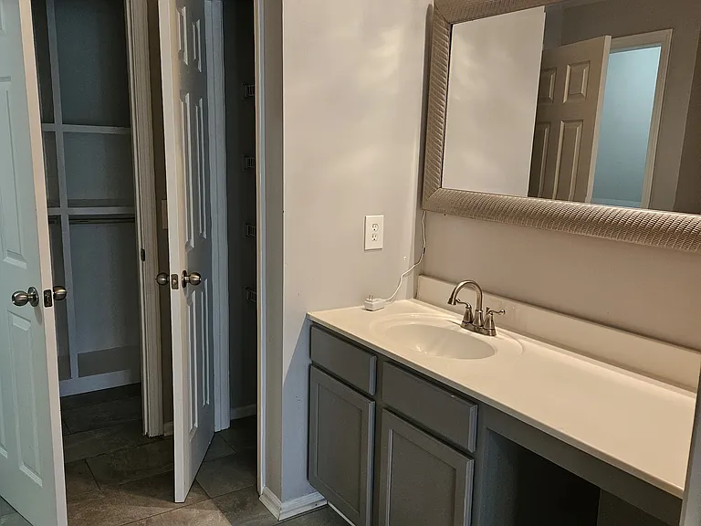6091 Brookechase Ln — Photo 4