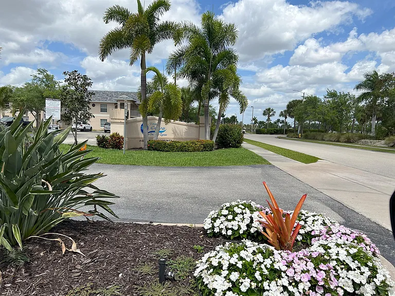 8407 Bernwood Cove Loop #508 — Photo 44