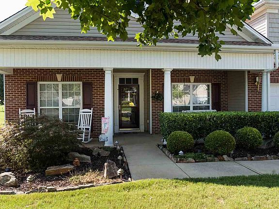4th image of 748 Thistlewood Dr