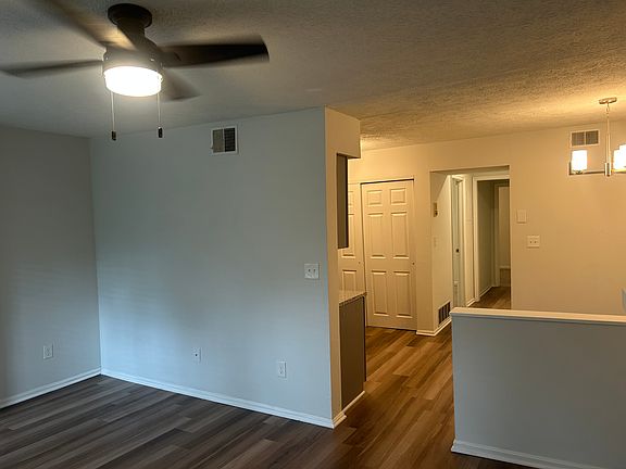 3rd image of 2230 Kemper Ln #A