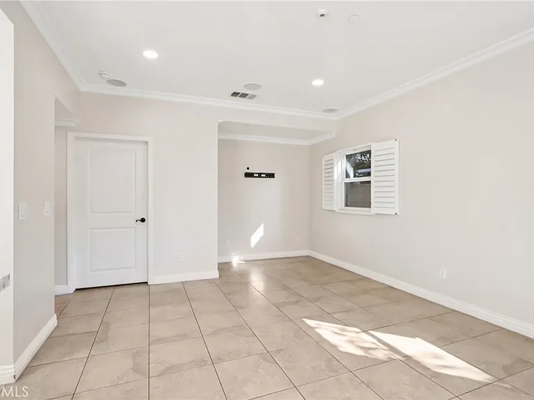 7659 Coldwater Canyon Ct — Photo 18