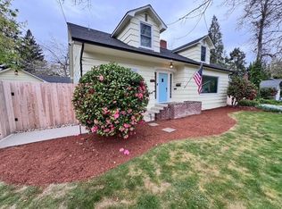 736 NW 3rd St, Grants Pass, OR 97526