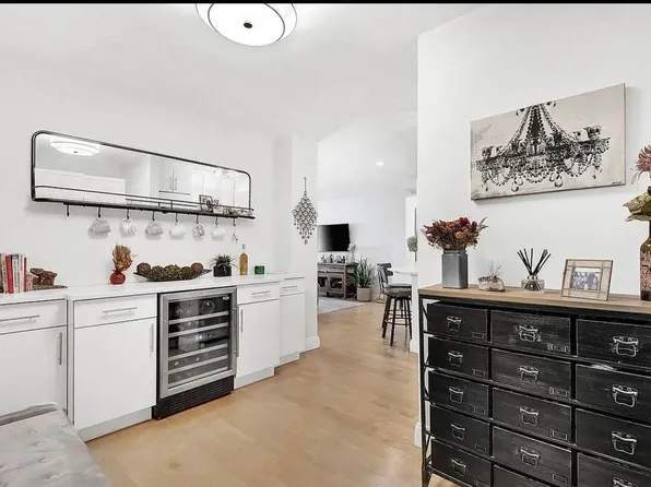 160 East 27th Street image 5 of 8