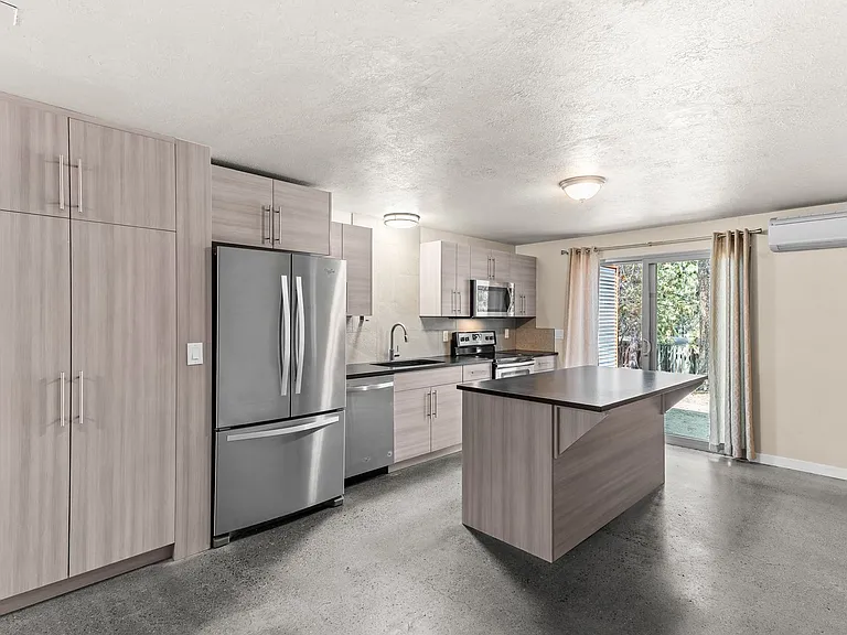 2150 Hill St #1 — Photo 8