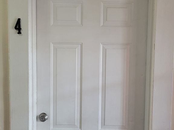 2nd image of 728 3rd Ave S APT 4