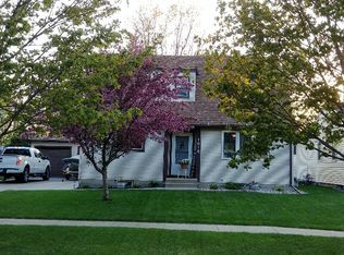 1015 12th St N, Moorhead, MN 56560