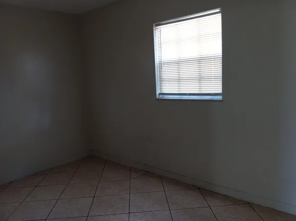 2908 E Crawford St, Tampa, FL 33610