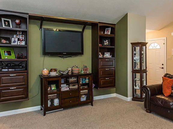 5th image of 516 Ficus Ct
