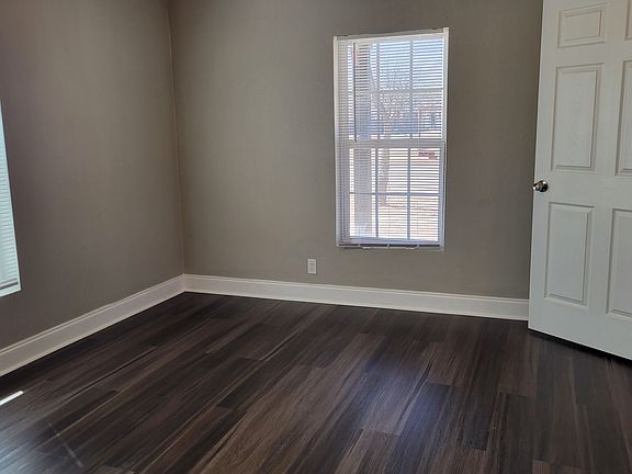 3rd image of 340 S 6th St