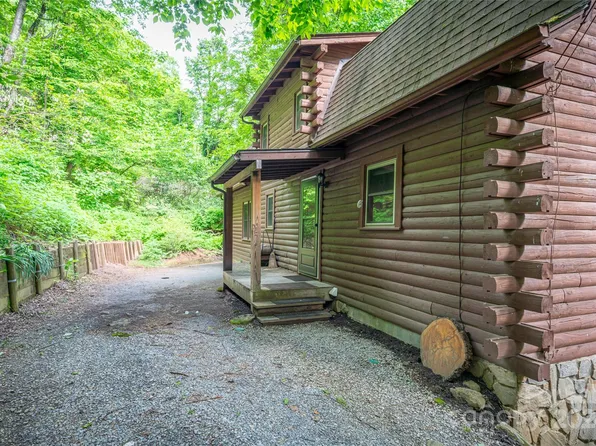 2618 Heath Peak Rd, Waynesville, NC 28785