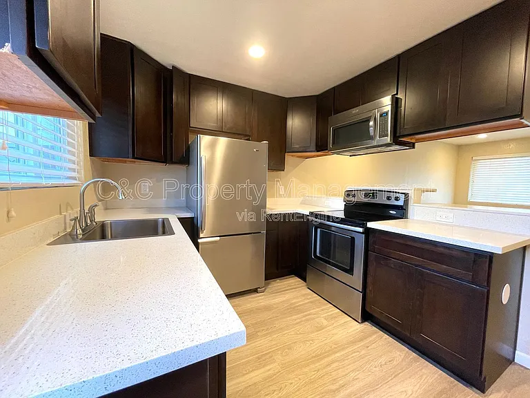 802 Sunset Dr #I — Photo 7