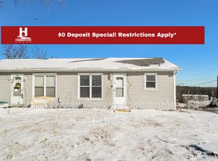 7401 W Country Hill Rd, Columbia, MO 65202