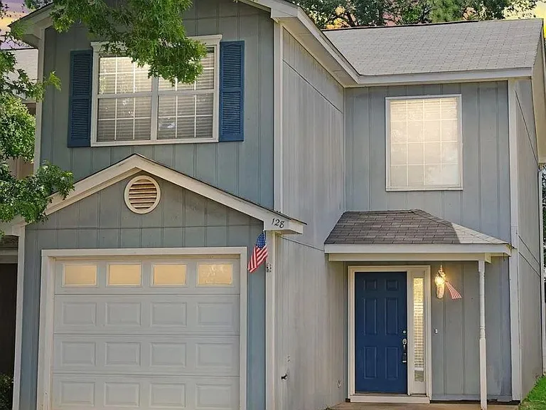 128 Commons Dr — Photo 2