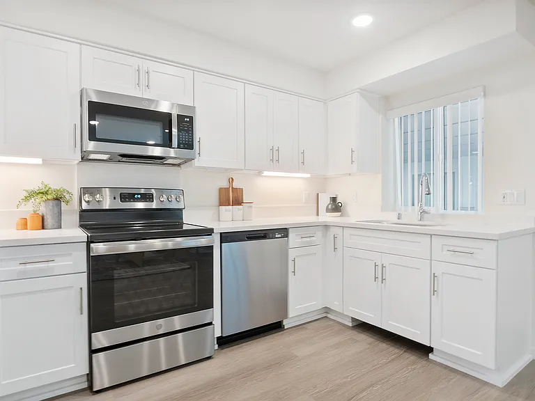 Villas by the Sea - Pacific Beach's Newest Community! — Photo 19