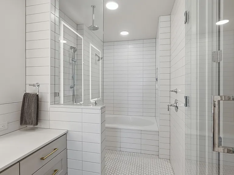 930 Commerce St #501 — Photo 12