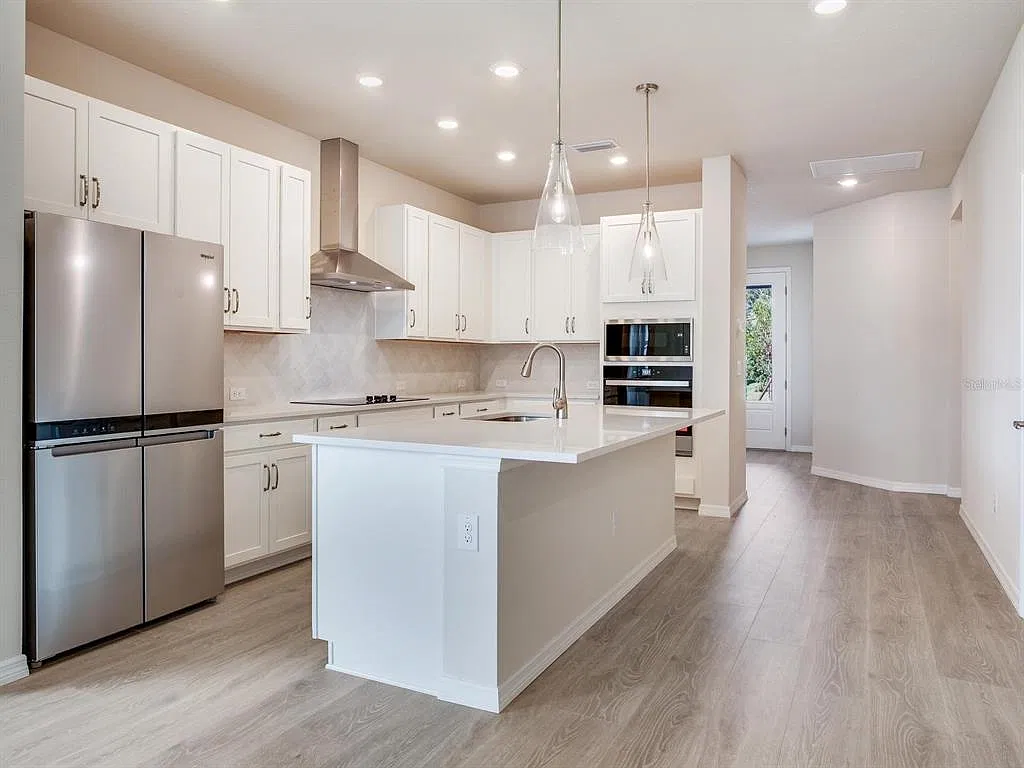4 bed, 3.5 bath, 2222 sqft, $3,500 — Photo 4