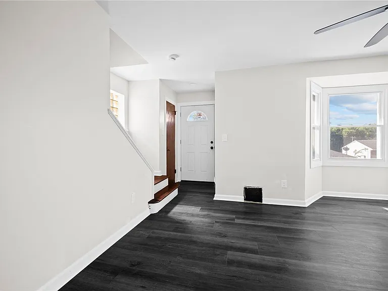 505 Wylie Ave — Photo 4