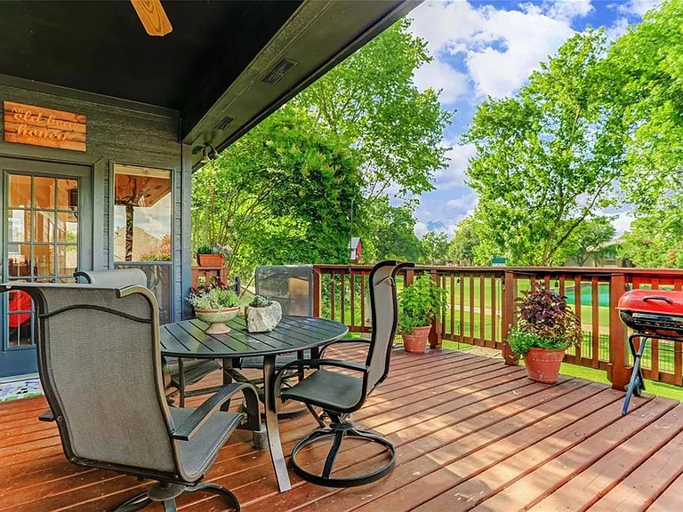 1706 Country Squire Dr — Photo 29