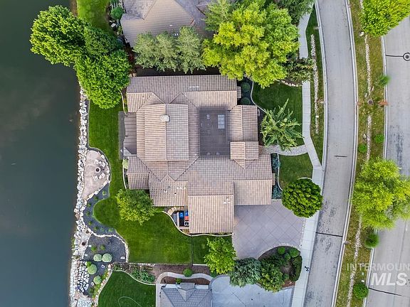 4th image of 966 W Watersford Dr