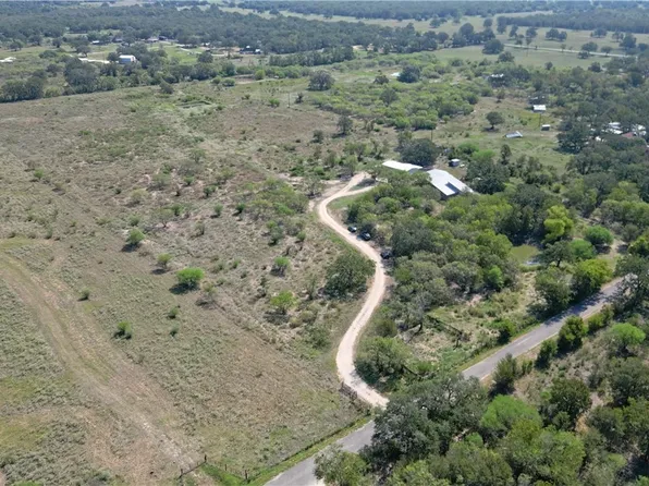 475 Jackson Rd, Kingsbury, TX 78638