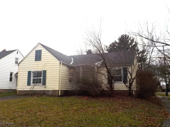 6303 Dartworth Dr, Parma, OH 44129