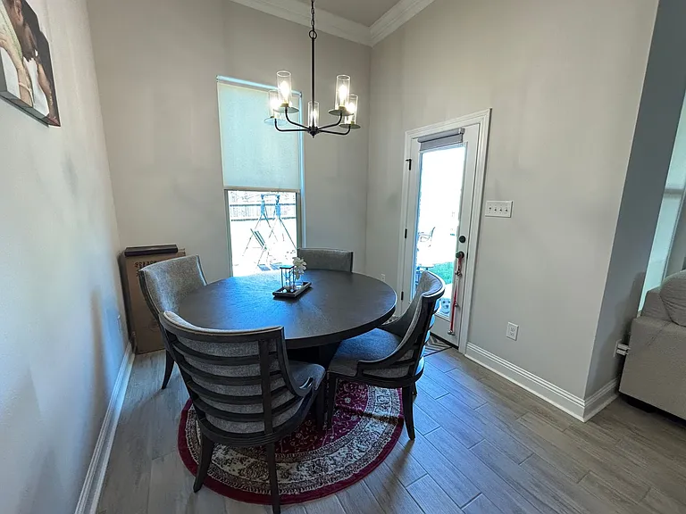215 Norwell Ln — Photo 4
