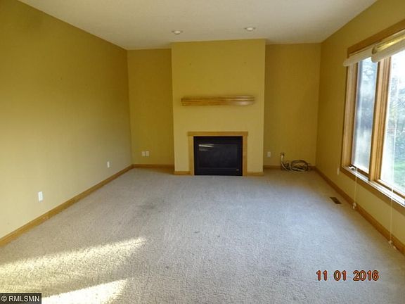 2nd image of 100 Myrtlewood Ct