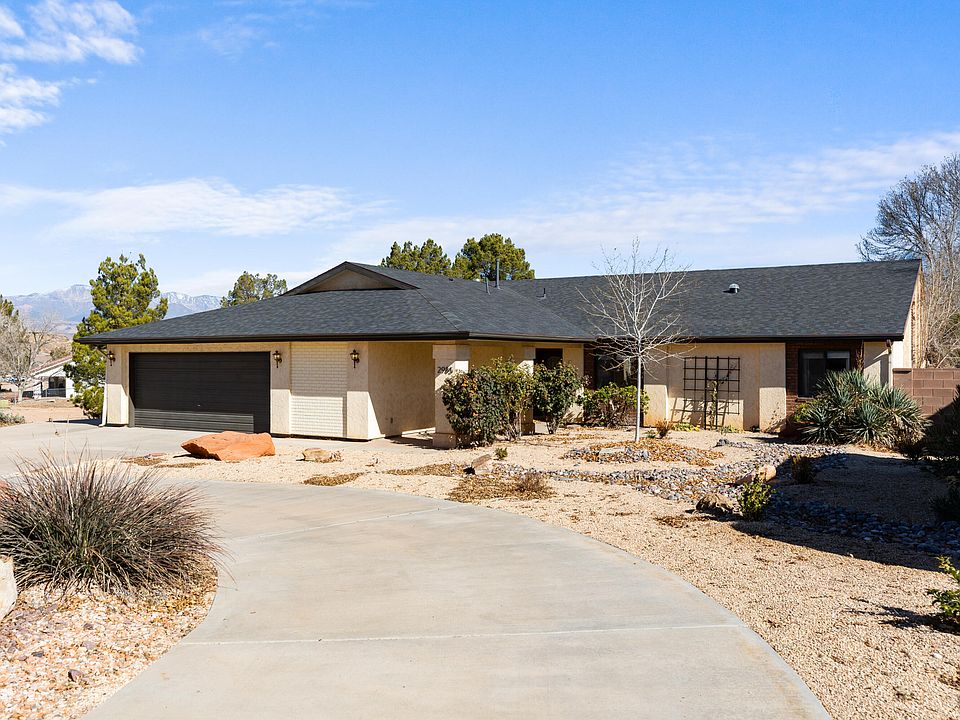 1st image of 2985 Sandalwood Cir