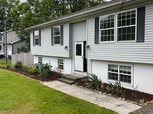 122 Maple Ave, Stroudsburg, PA 18360