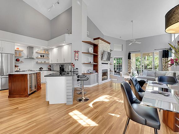3rd image of 1609 SW Harbour Isles Circle #44