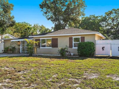 1353 Canterbury Rd N, Saint Petersburg, FL, 33710