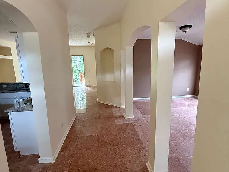 2802 Coachman Lakes Dr — Photo 6