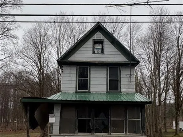 34 Preston St, Camden, NY 13316