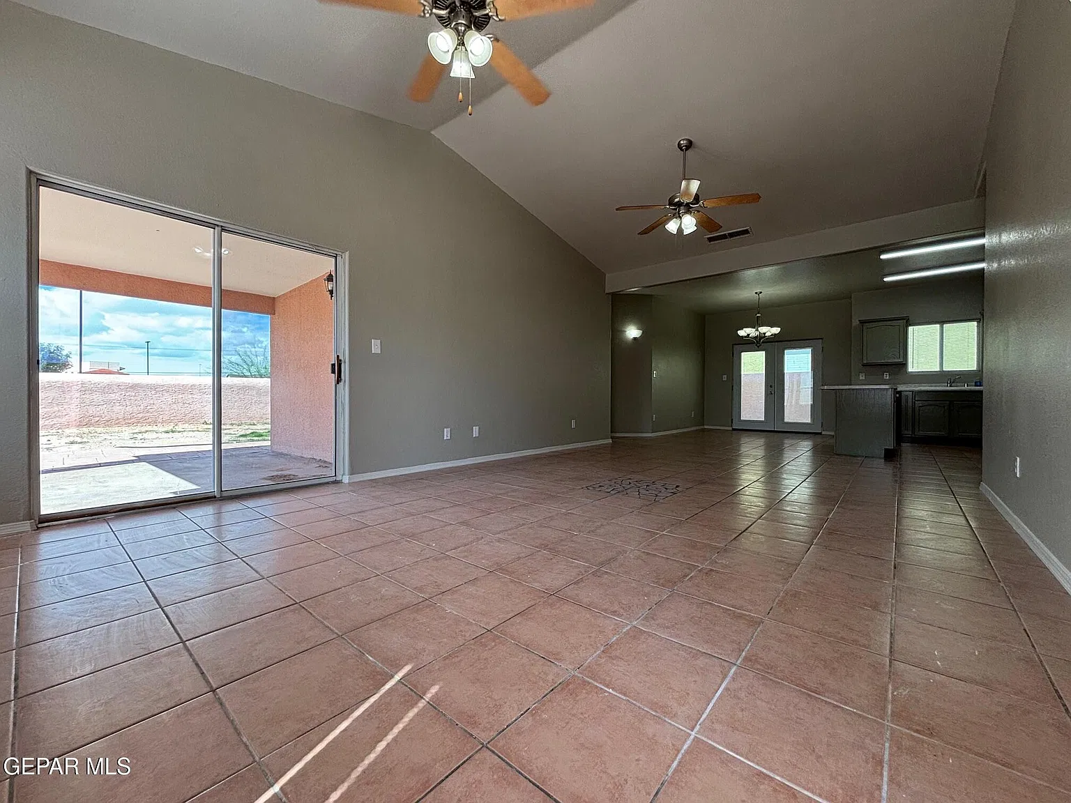 4 bed, 2.0 bath, 1540 sqft, $2,000 — Photo 4