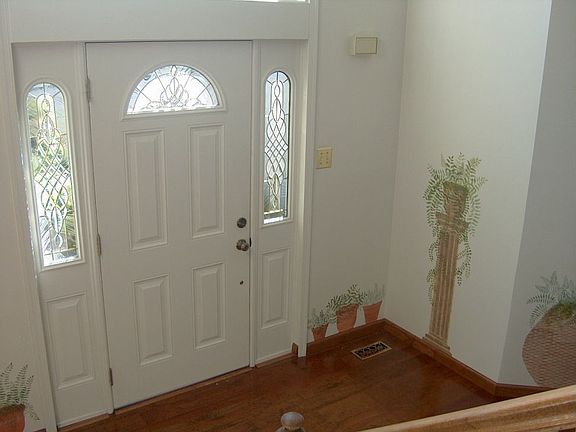 2-Story Entry Foyer