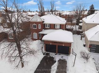 38 Sapphire Cres, Brampton, ON L6Z 4M4