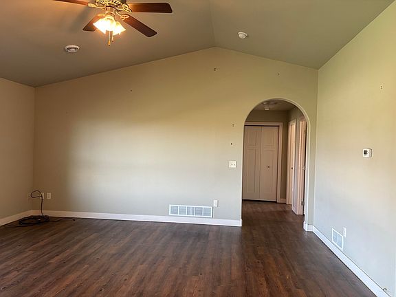 3rd image of 1570 Shoshone Ave