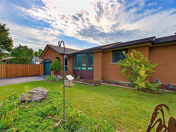 5th image of 35 Windy Ridge Dr