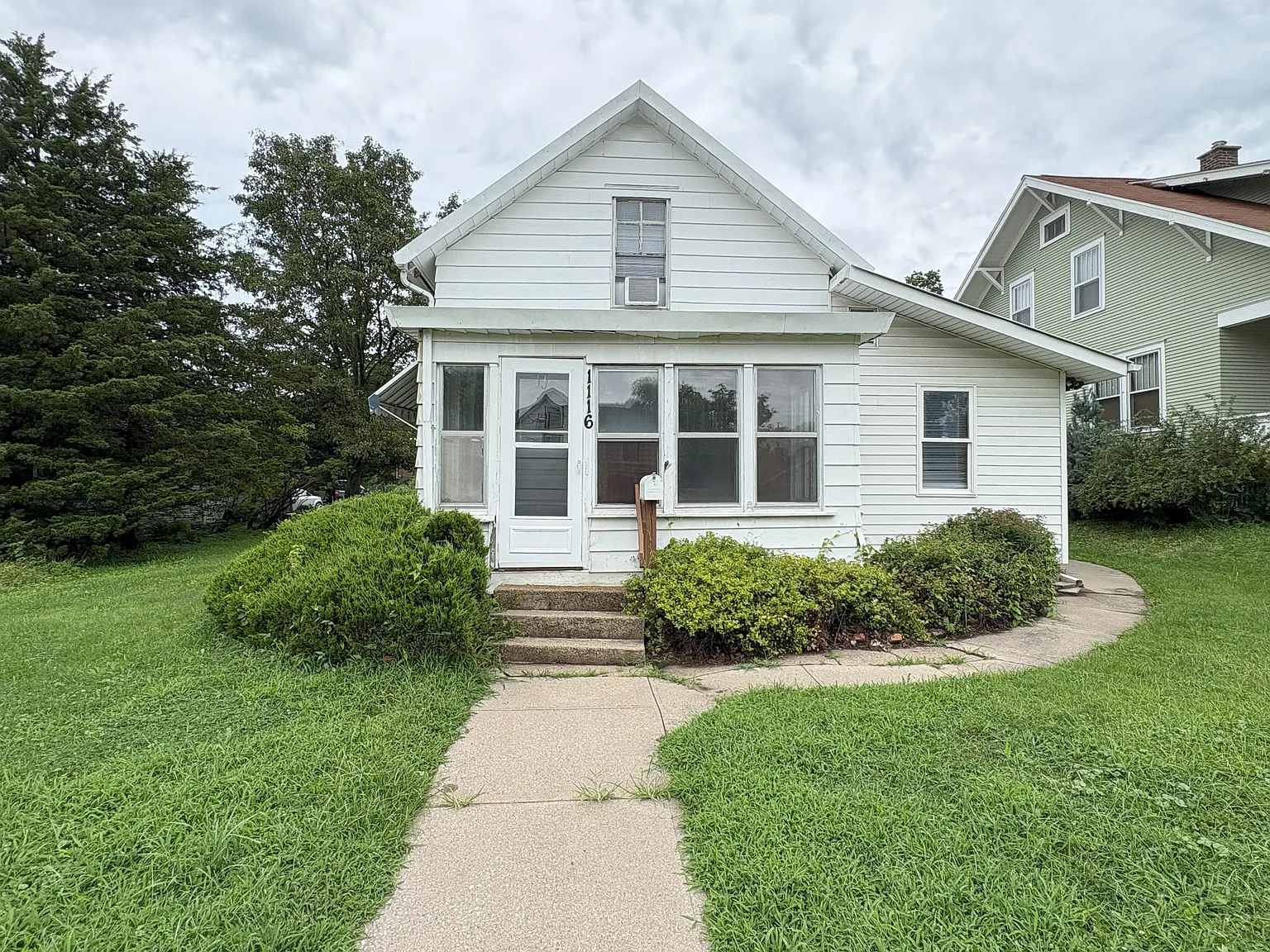 3 bed, 1339 sqft, $1,800 — Photo 1
