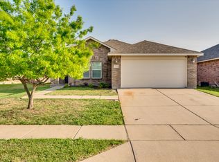 5701 Talons Crest Cir, Fort Worth, TX 76179
