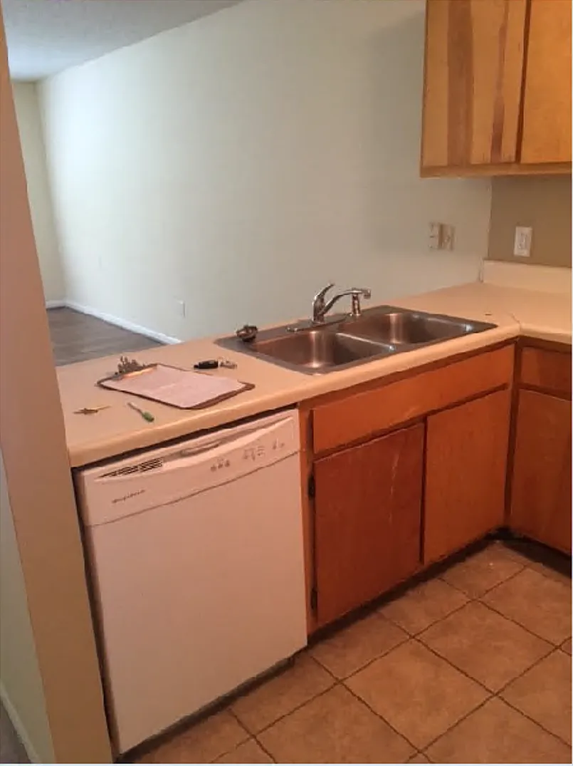 2 Bedroom/ 2 Bath Apartment — Photo 4