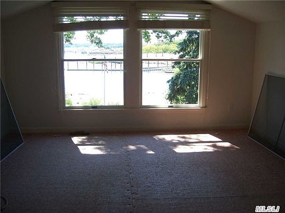 4th image of 59 Sintsink Dr W