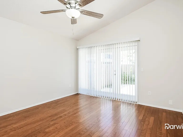 621 Torrey Oaks Ct — Photo 12