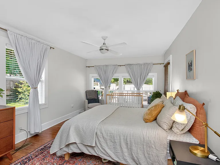 90 Vaden Dr — Photo 16