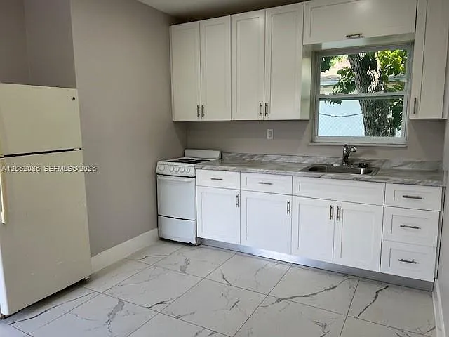 922 NW 2nd St #4 — Photo 9